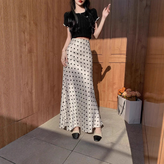 Elegant High-waisted Figure-flattering Pencil Skirt - Eve & Kith