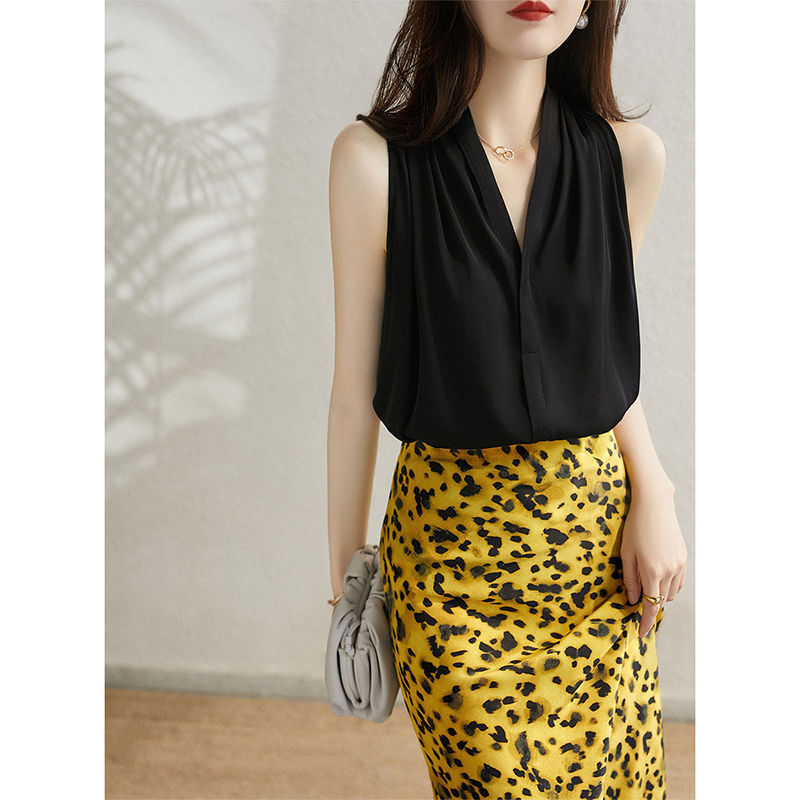 French-style Elegant And Chic Halter-neck Smooth Camisole - Eve & Kith